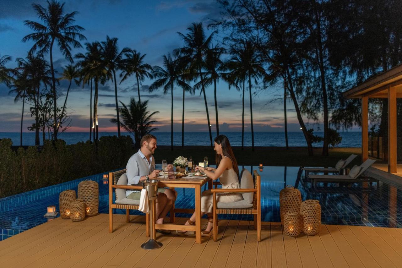 Jw Marriott Khao Lak Resort And Spa Exterior foto Sunset at the pool