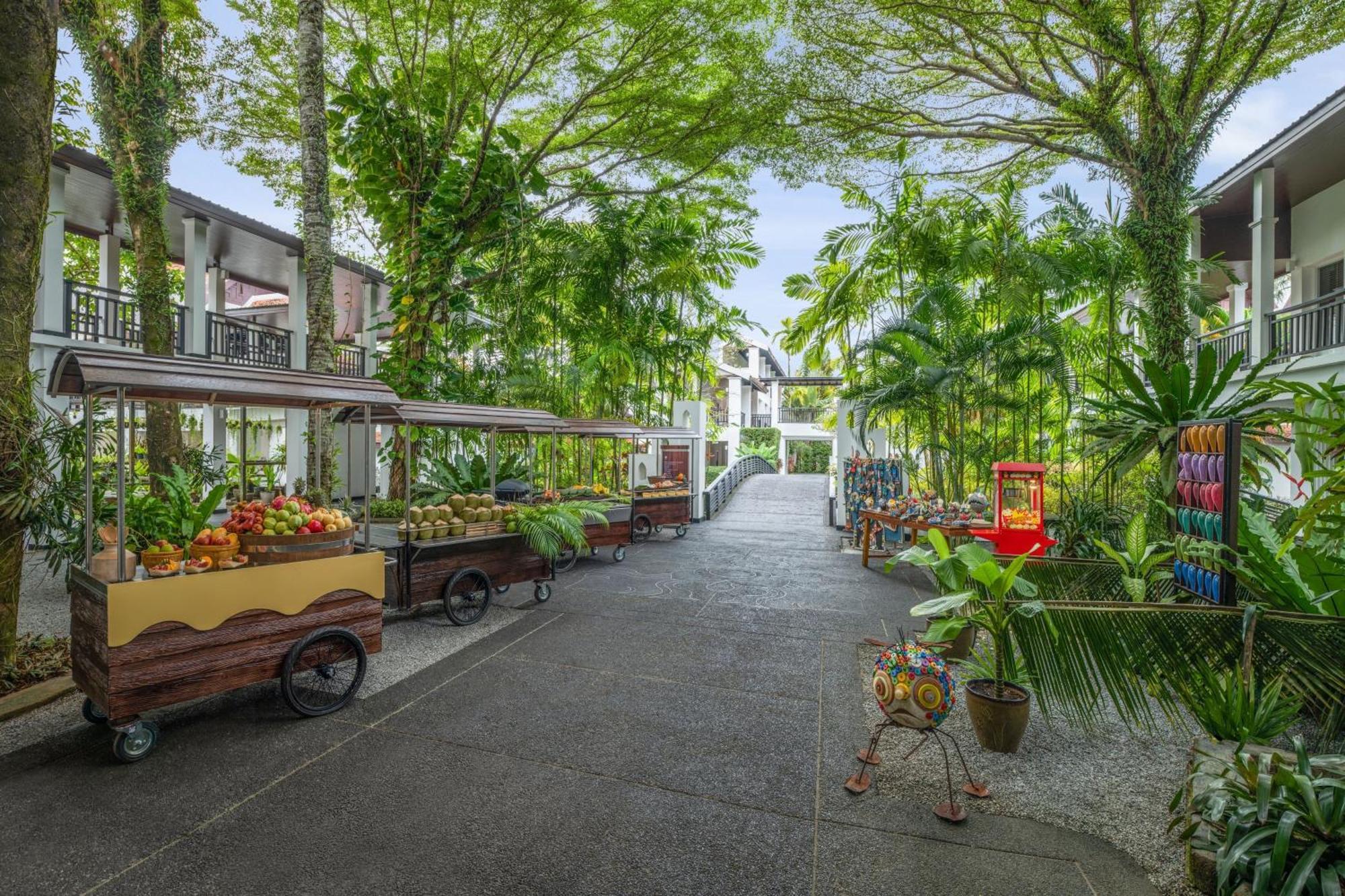Jw Marriott Khao Lak Resort And Spa Exterior foto The Village